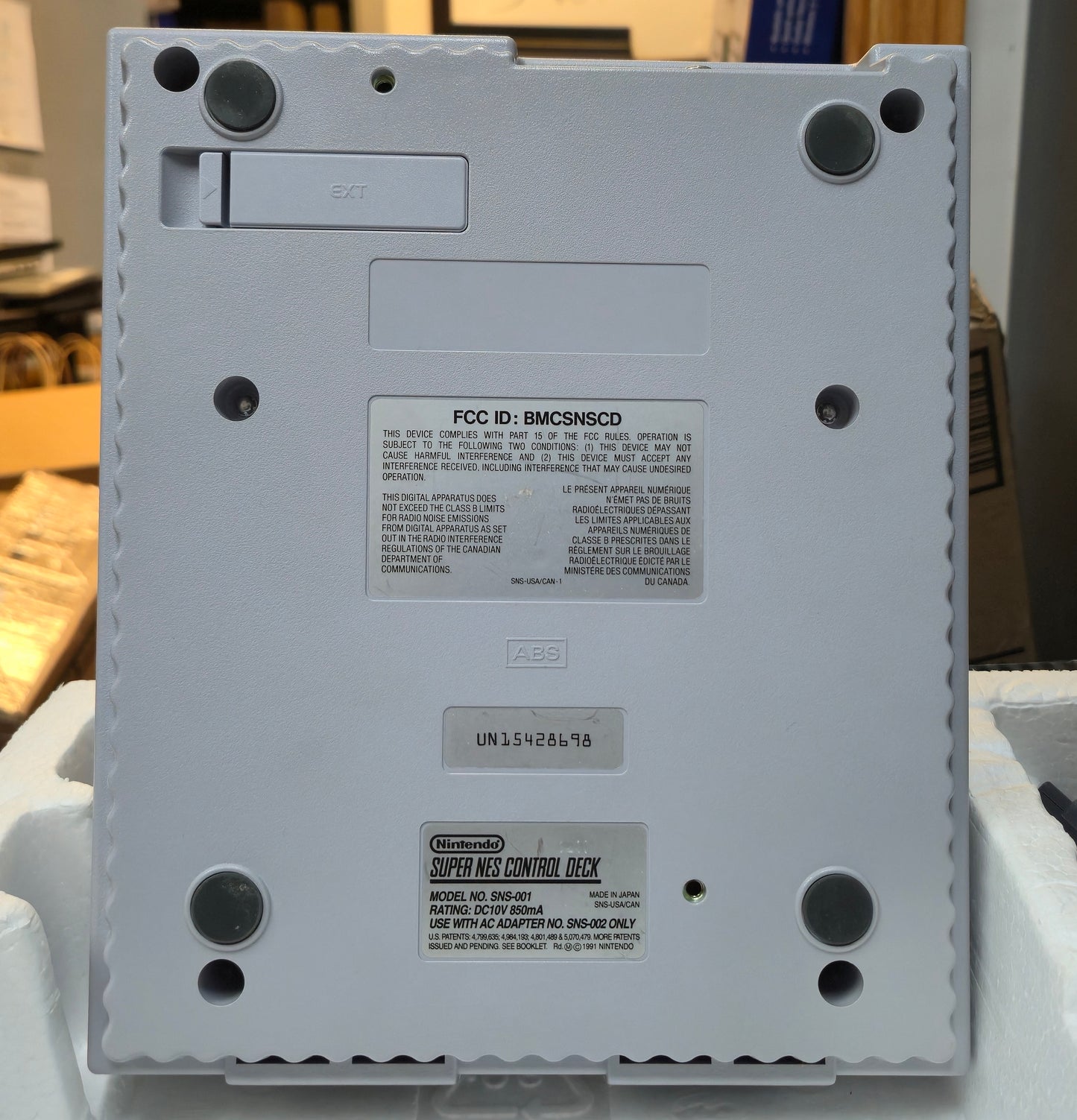 Super Nintendo Entertainment System (SNES) 2 Player Super Mario World Bundle