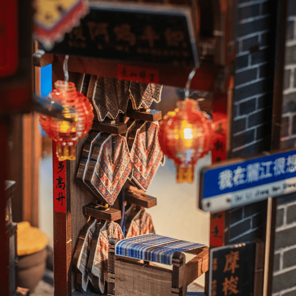 Lijiang Ancient Town Book Nook Kit