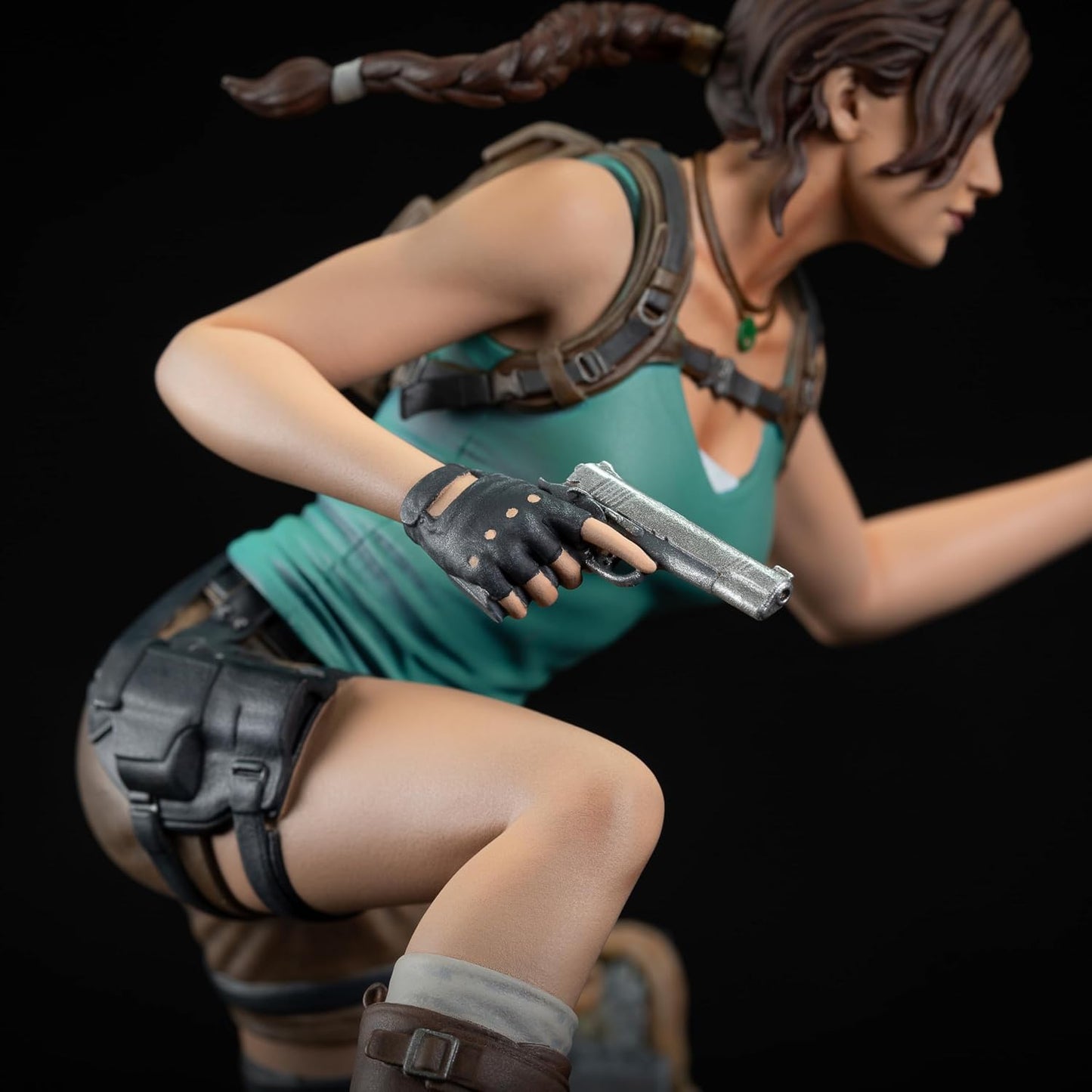 Tomb Raider Lara Croft PVC Statue